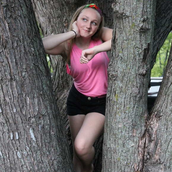 Meet your Posher, Cass - Picture 1 of 1